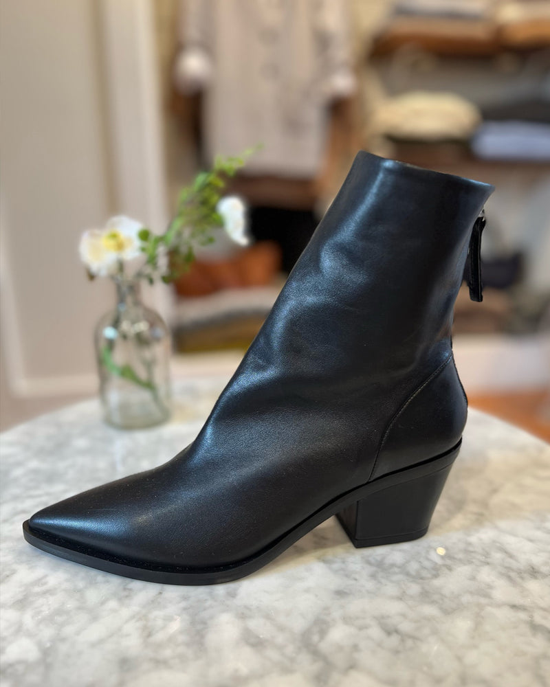 Gema Pointed Toe Bootie | Old Nero