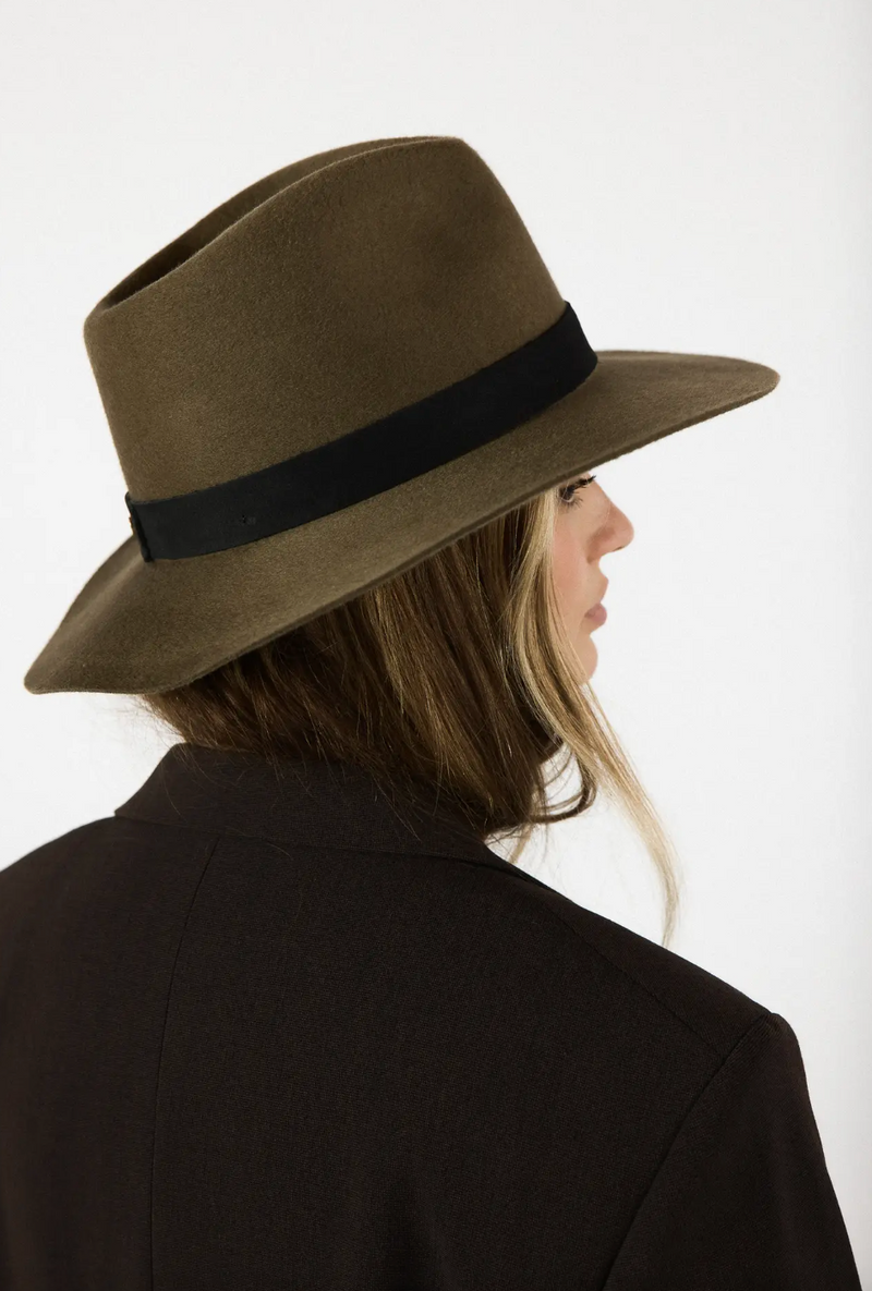 Luca Packable Wool Hat | Camel
