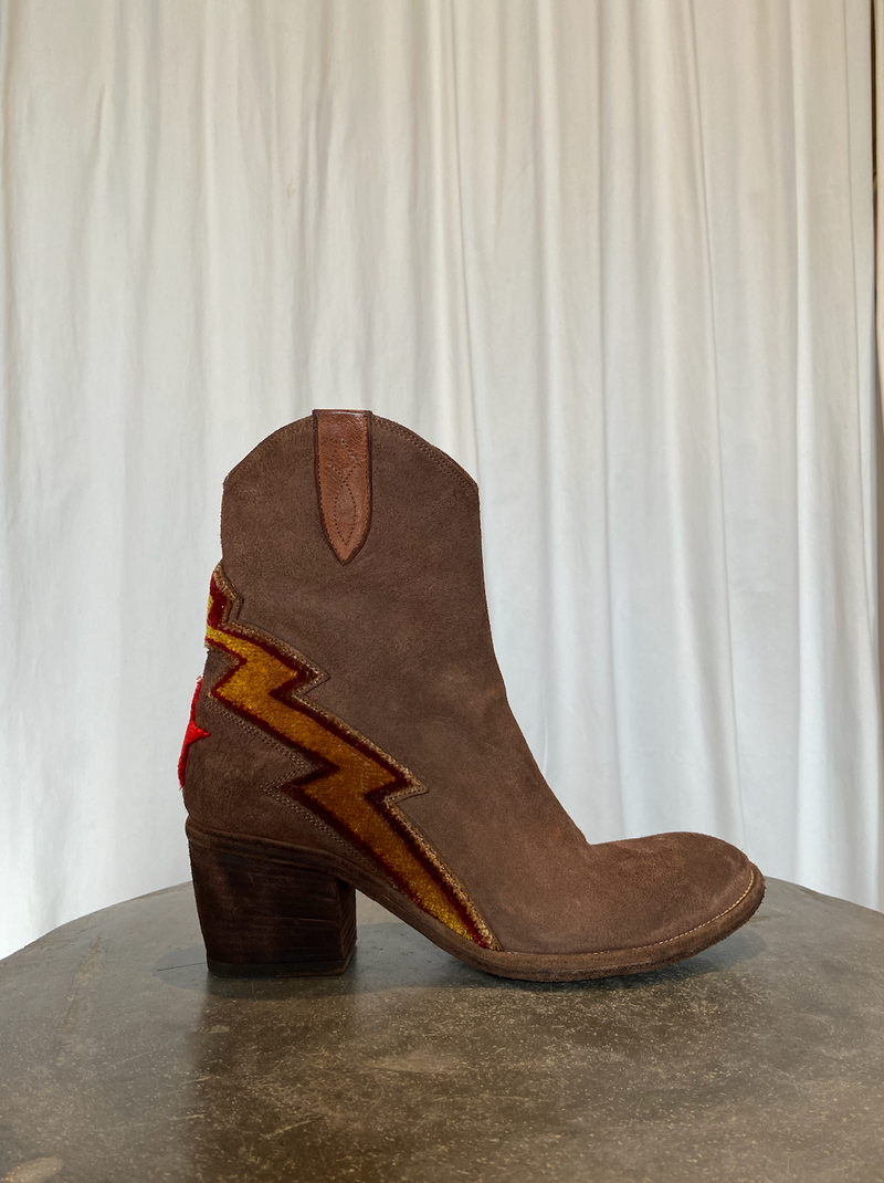 Flash Embroidered Boot | Sughero