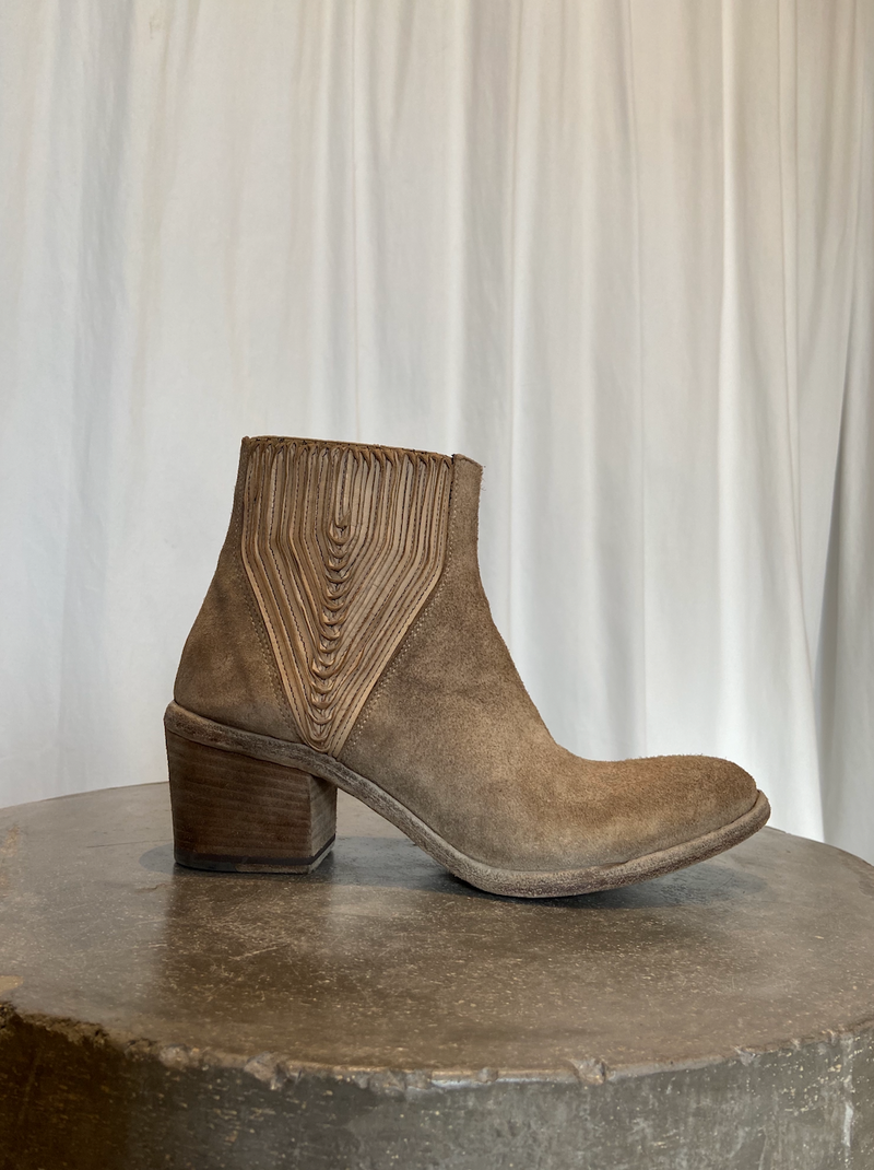 Pat Boot | Saddle Suede