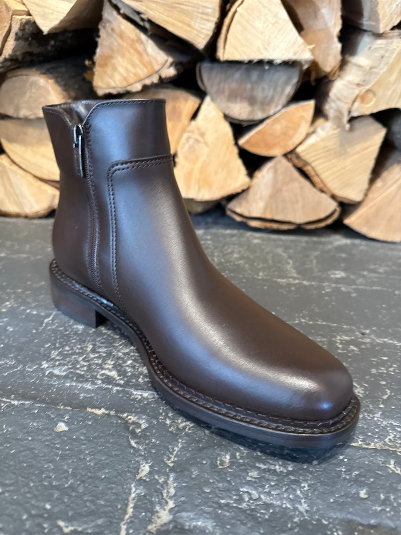 Sloane Bootie | Brown
