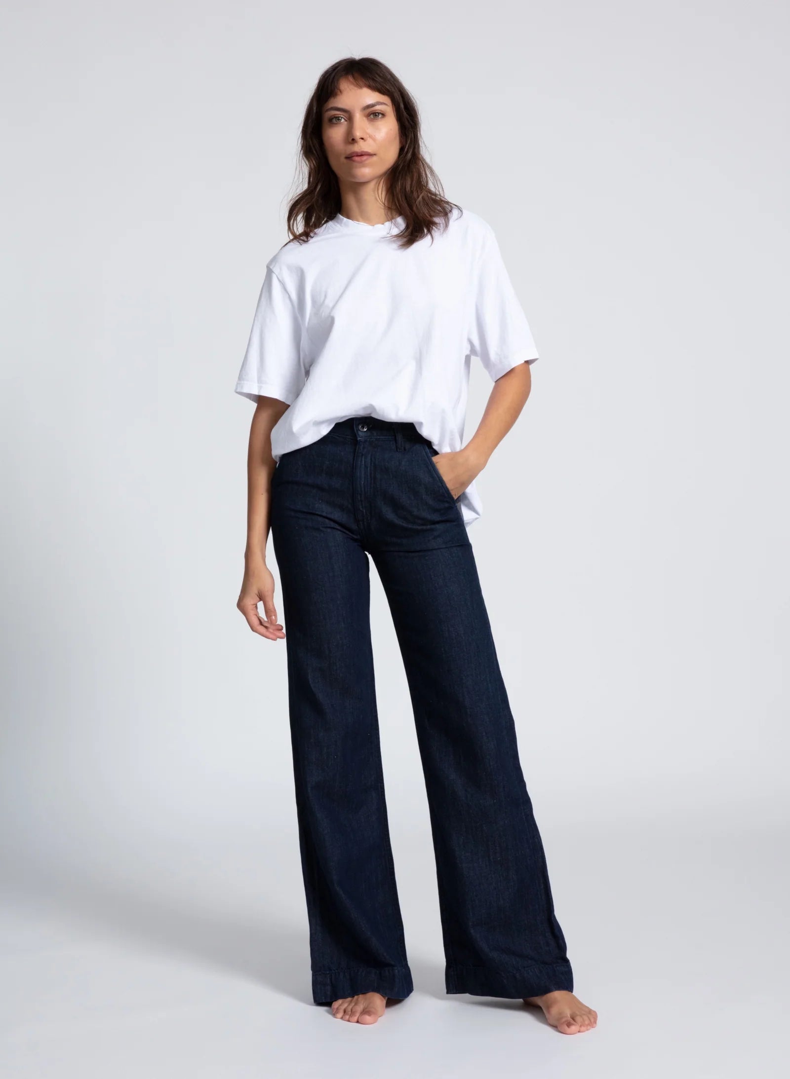【DISCERNMENT】S/S wide fit indigo linen denim jeans Cindy Lightweight Wide Leg Jeans in Light Washed Denim