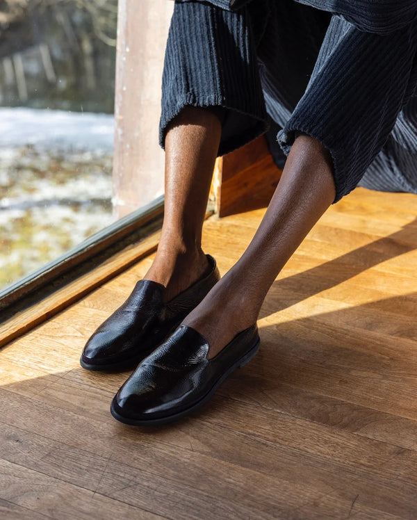 York Tuxedo Shoe | Black Crinkled Patent