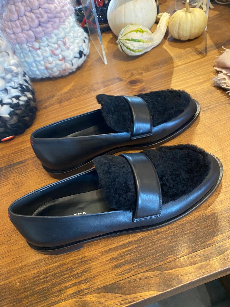 Mok Shearling Loafer | Old Nero