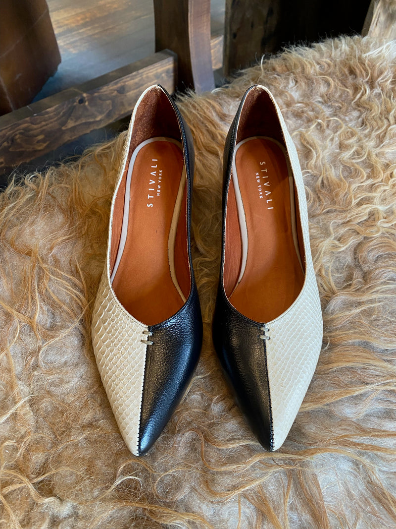 Antoinette Pump | Ivory & Black