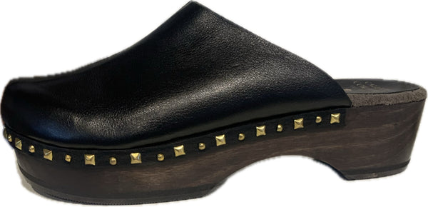 Scout Clog | Black Belmont