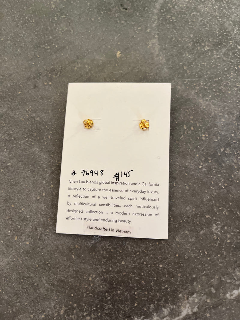 Flower & Onyx Gold Drop Earring