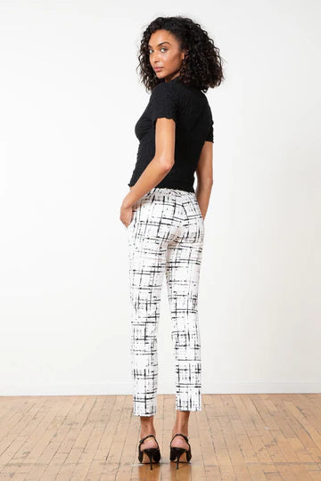 Leo | Graffiti White