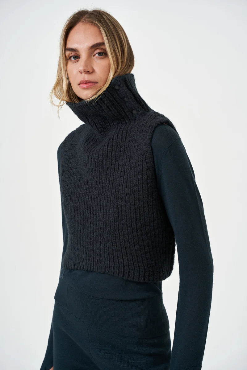 Chunky Snap Back Pocket Vest | Slate