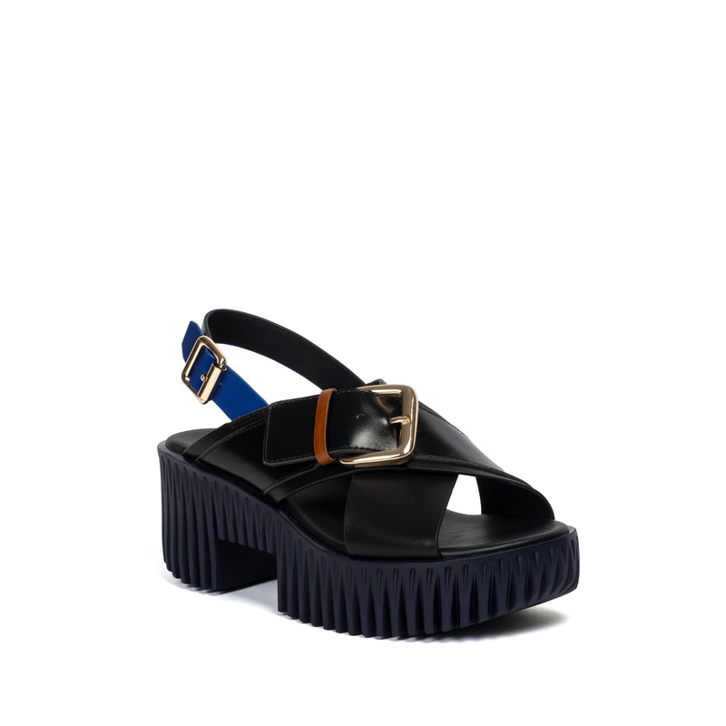 Plia Juno | Black