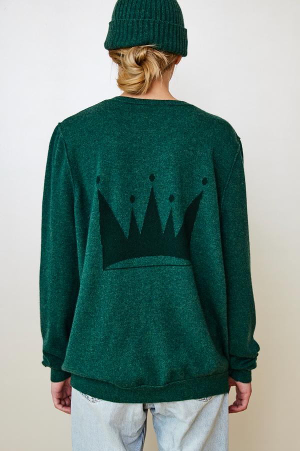 New Crown V Neck Sweater | Emerald