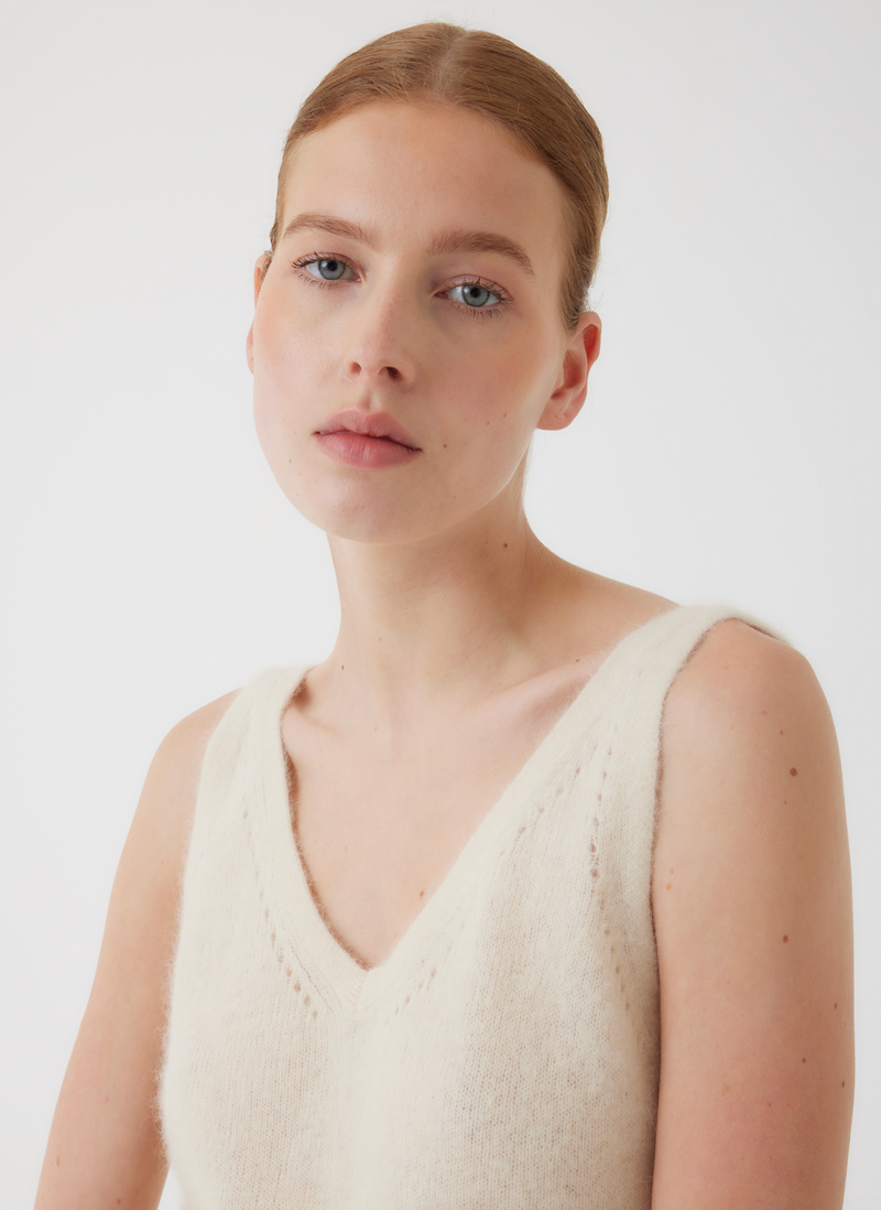 Double V Pointelle Tank | Milk