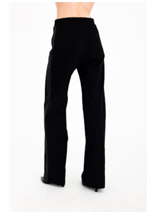 Clovis Tech Stretch Slouchy Pants | Black