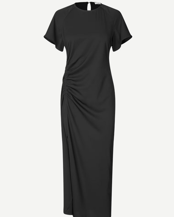 SAMSØE SAMSØE Saalbero Dress in black on white background