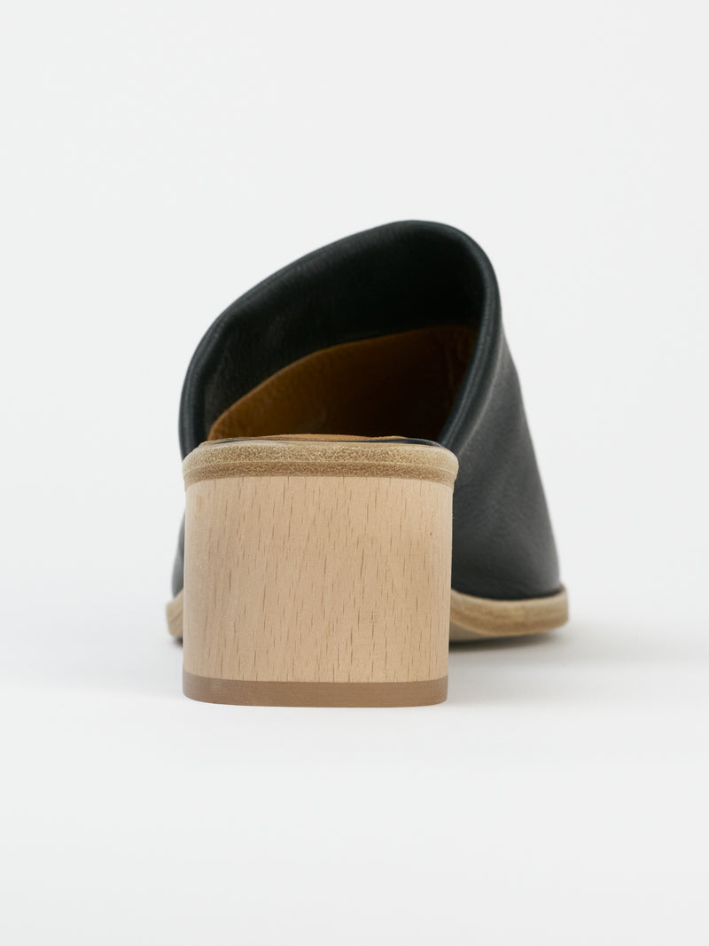 Jacque Heeled Slide | Deep Sea (Black)