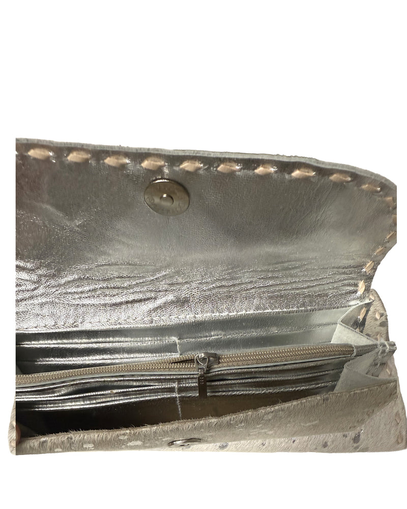 inside of Studio Caleidoscope Cindy Hide Wallet in Silver at well heeled