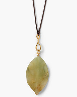 Chan Luu New Jade Necklace on white background well heeled vermont