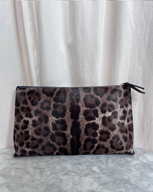 Essential Pouch | Grey Leopard