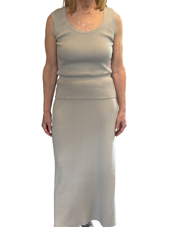 Scoopneck Sleeveless Top | Perla