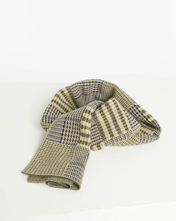 Knitted Scarf in Plaid