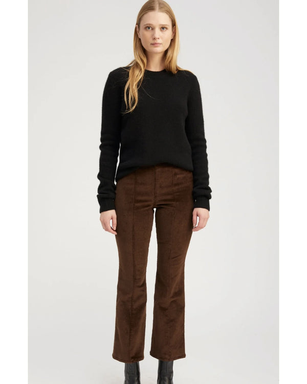 Ankle Flare with Princess Seams | Americano