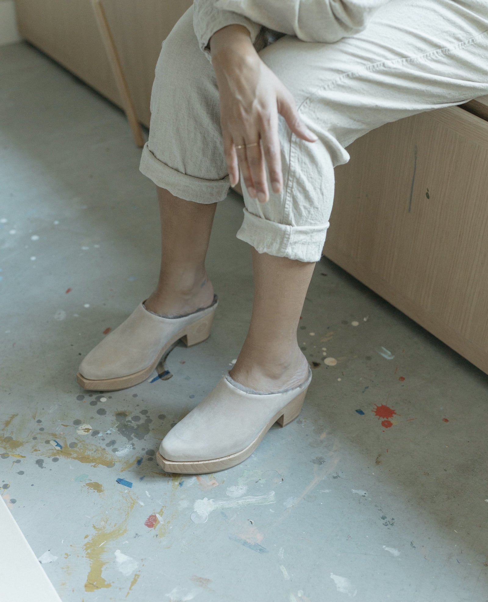 Kera Shearling Lined Clog | Latte – Well Heeled