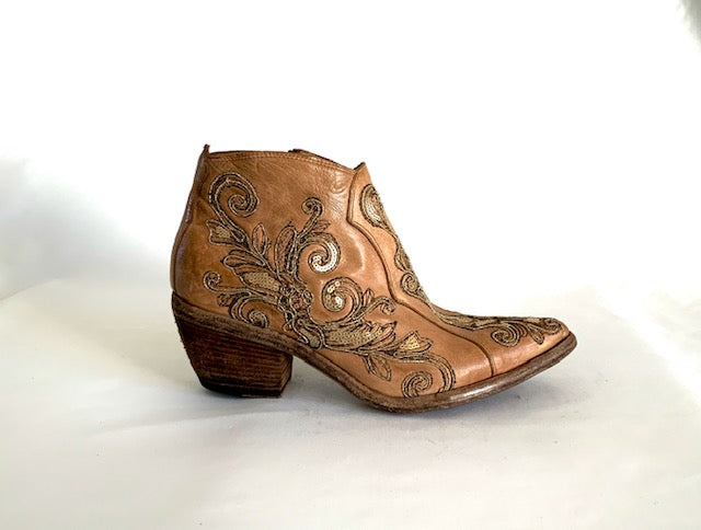 Embroidered Gold Bootie | Sughero