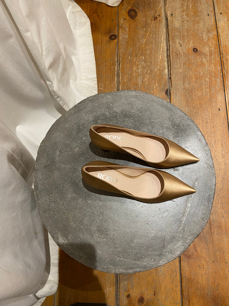 Silk Satin Pointed Pump | Opale