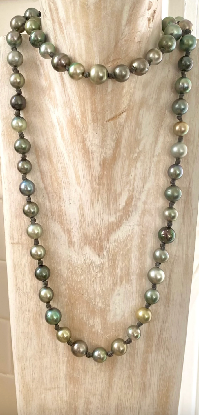 La Reine Pearl Strand
