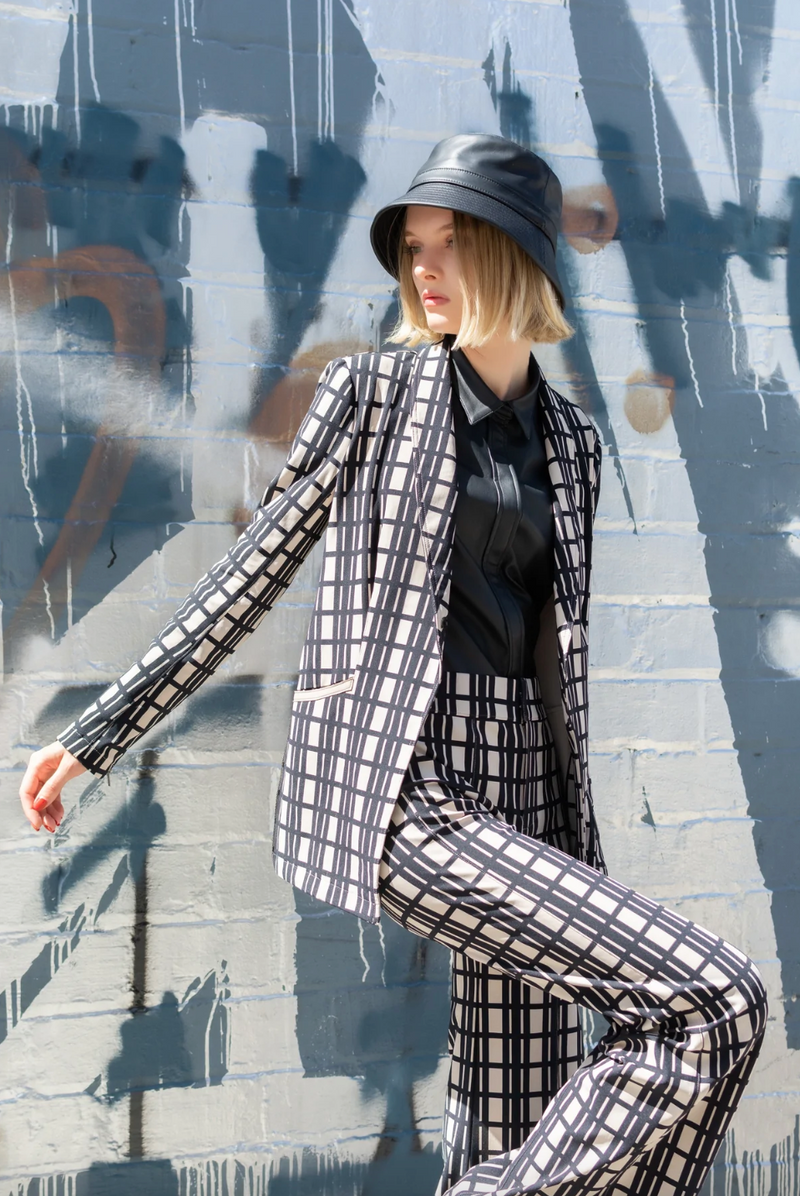 Tamara Blazer | Grid