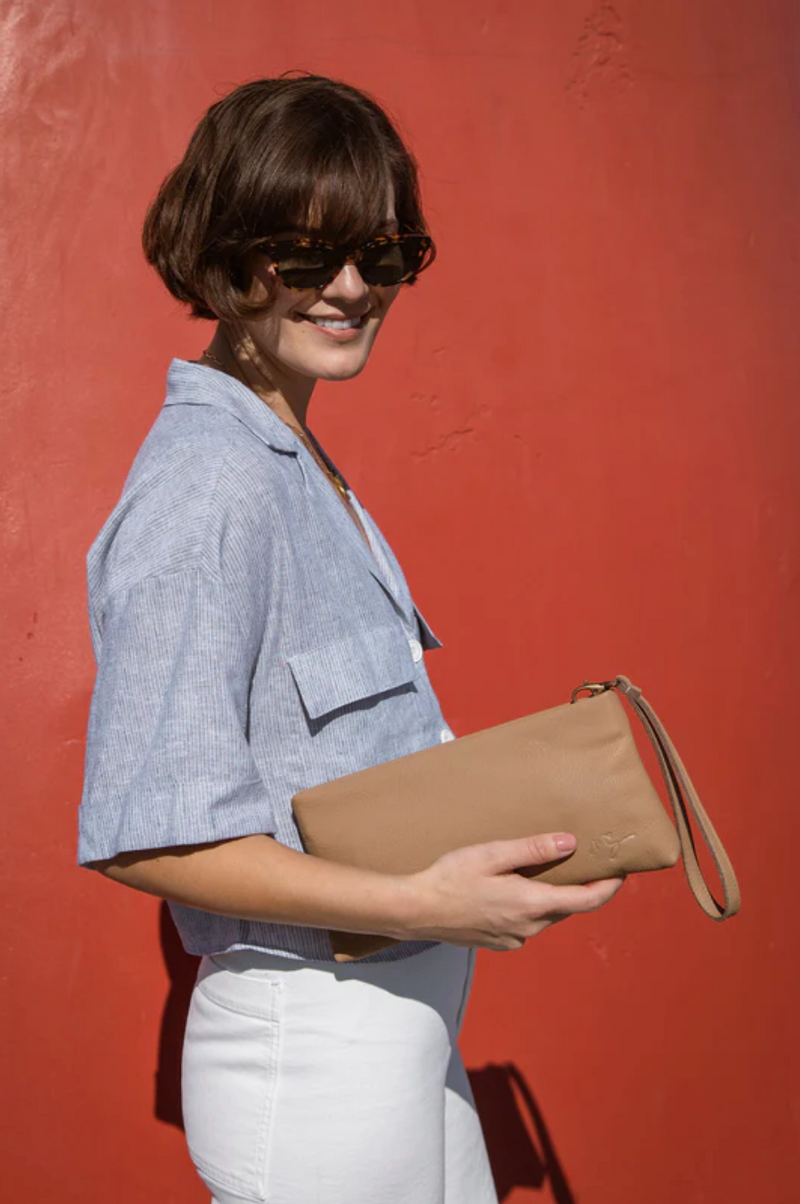 Suki Clutch | Taupe