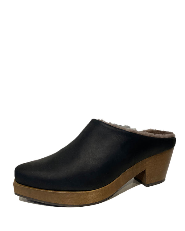 Kera Shearling Lined Clog | Savannah Black