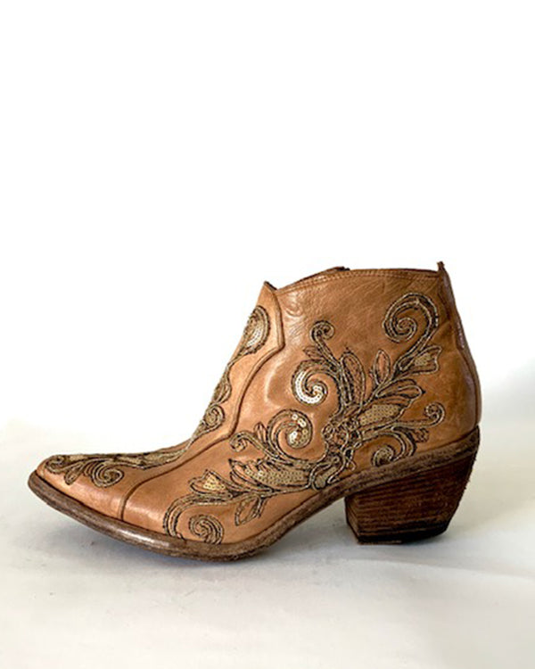 Embroidered Gold Bootie | Sughero