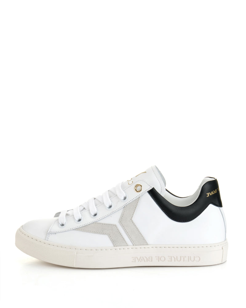 Courage Low Tracker Sneaker | White