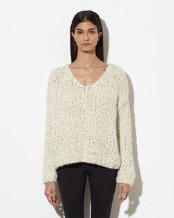 Boucle V Neck Pullover | Creme