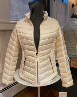 Norman Short Thin Puffer | Ivory