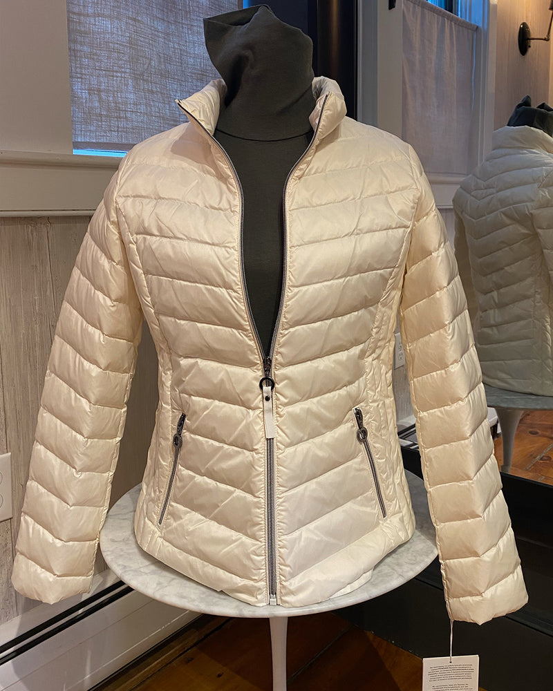 Norman Short Thin Puffer | Ivory